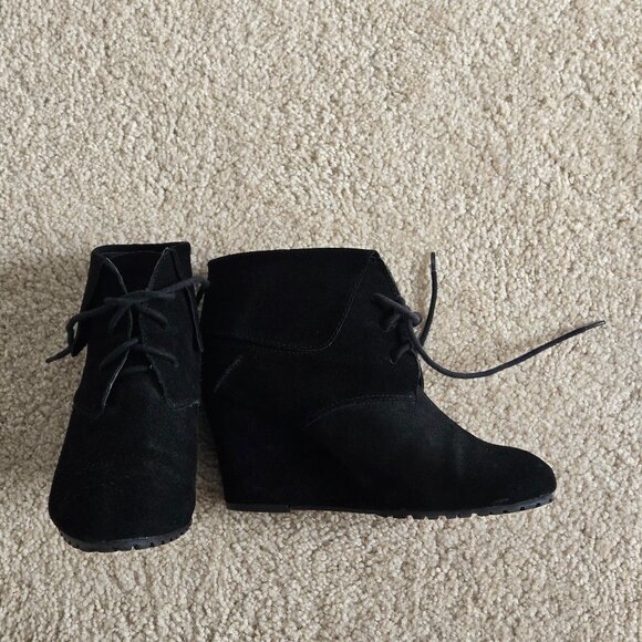 Wedge heel lace up ankle booties - Picture 11 of 12
